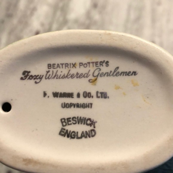 Beatrix Potter Foxy Whiskered Gentleman Figurine - Picture 9 of 9